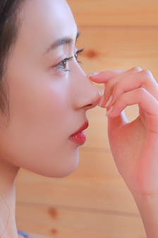 ai人脸替换明星小视频